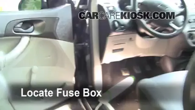 2006 Ford Focus ZX3 2.0L 4 Cyl. Fusible (intérieur) Remplacement